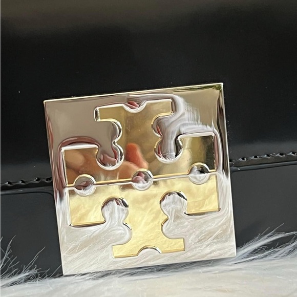 💰SOLD - 148865 - Tory Burch T Monogram Bon Bon Spazzolato Mini Top-handle Bag - Picture 4 of 13